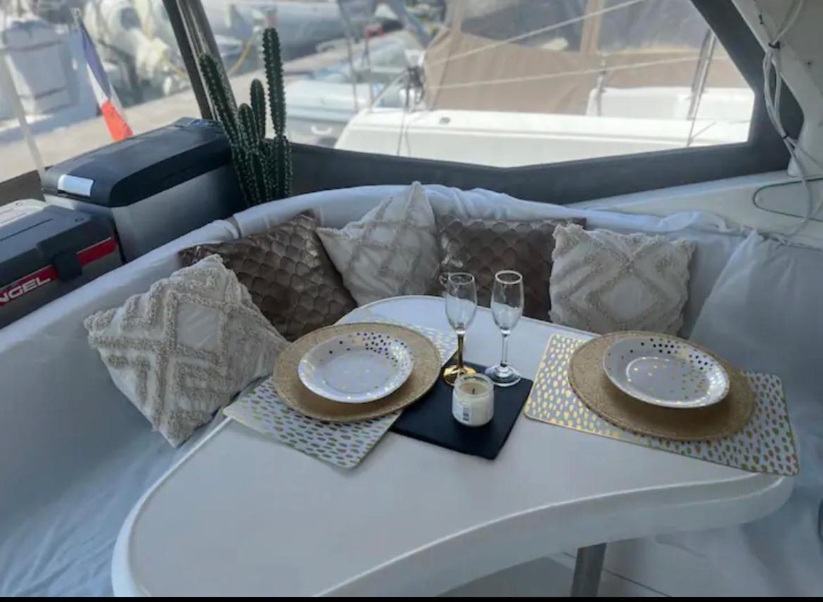 Glamboat Vieux Port Yacht 12 Metres Ботель *